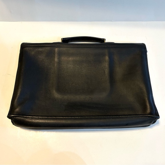 Coach Vintage Top Handle Briefcase in Fabulous Condition. Brass Hardware. - Picture 7 of 11